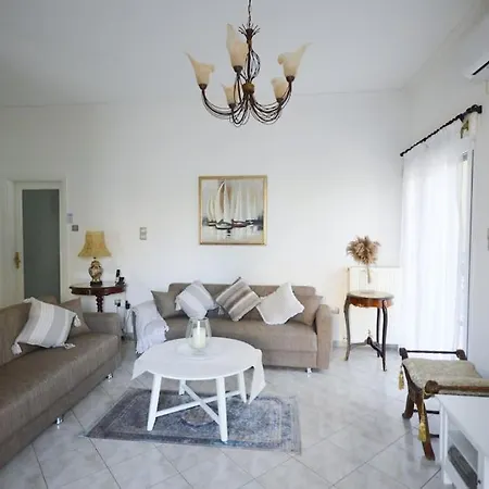 Spacious 2 Bedroom Apartment At Glifada Athens Exterior photo