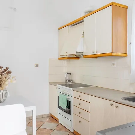 Spacious 2 Bedroom Apartment At Glifada Athens Exterior photo