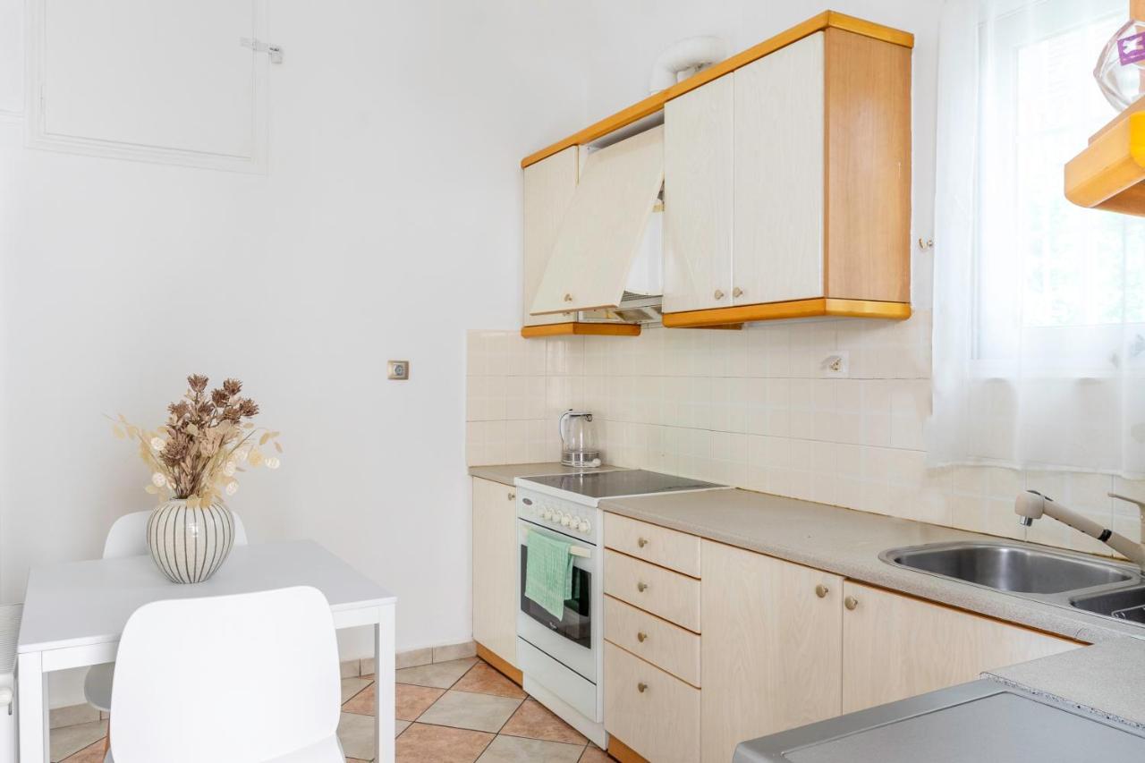 Apartment Spacious 2 Bedroom At Glifada Athens