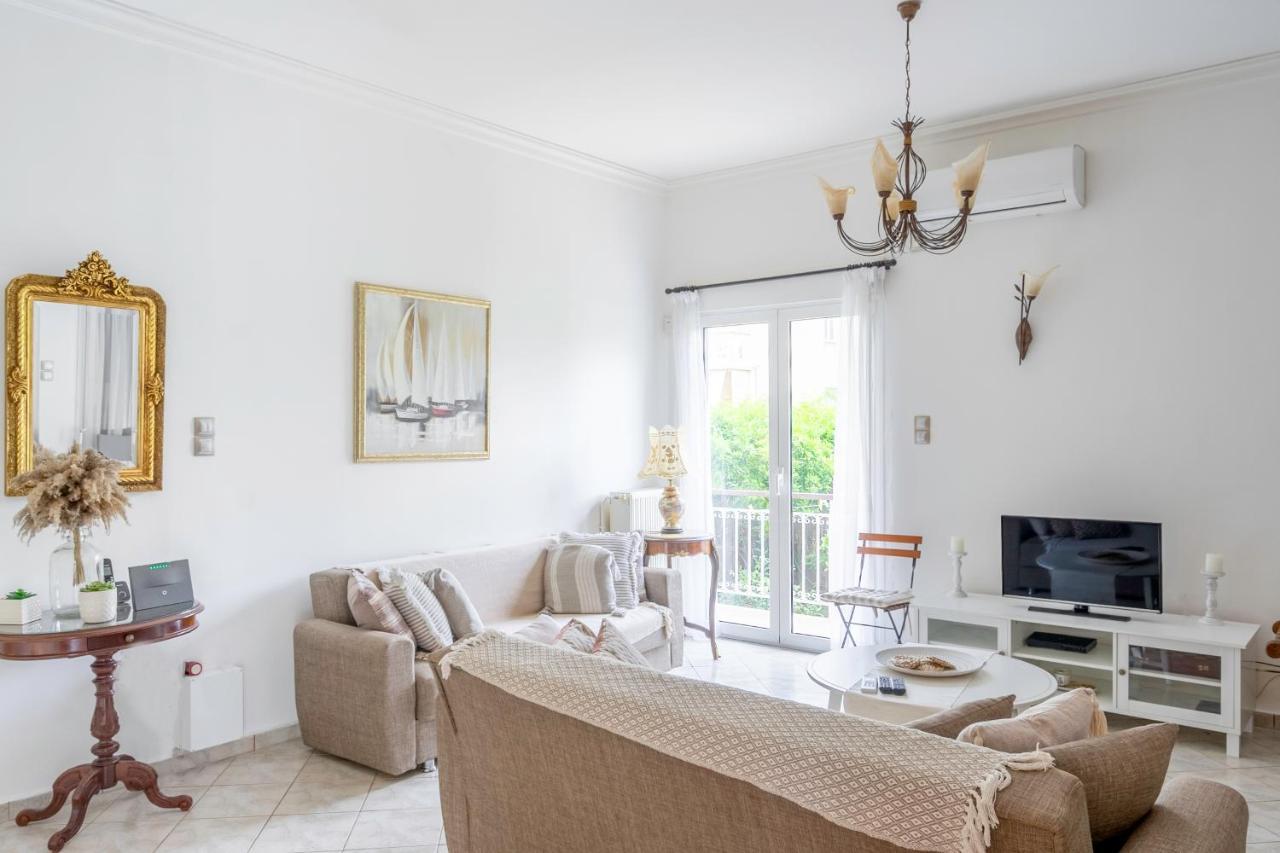 Apartment Spacious 2 Bedroom At Glifada Athens
