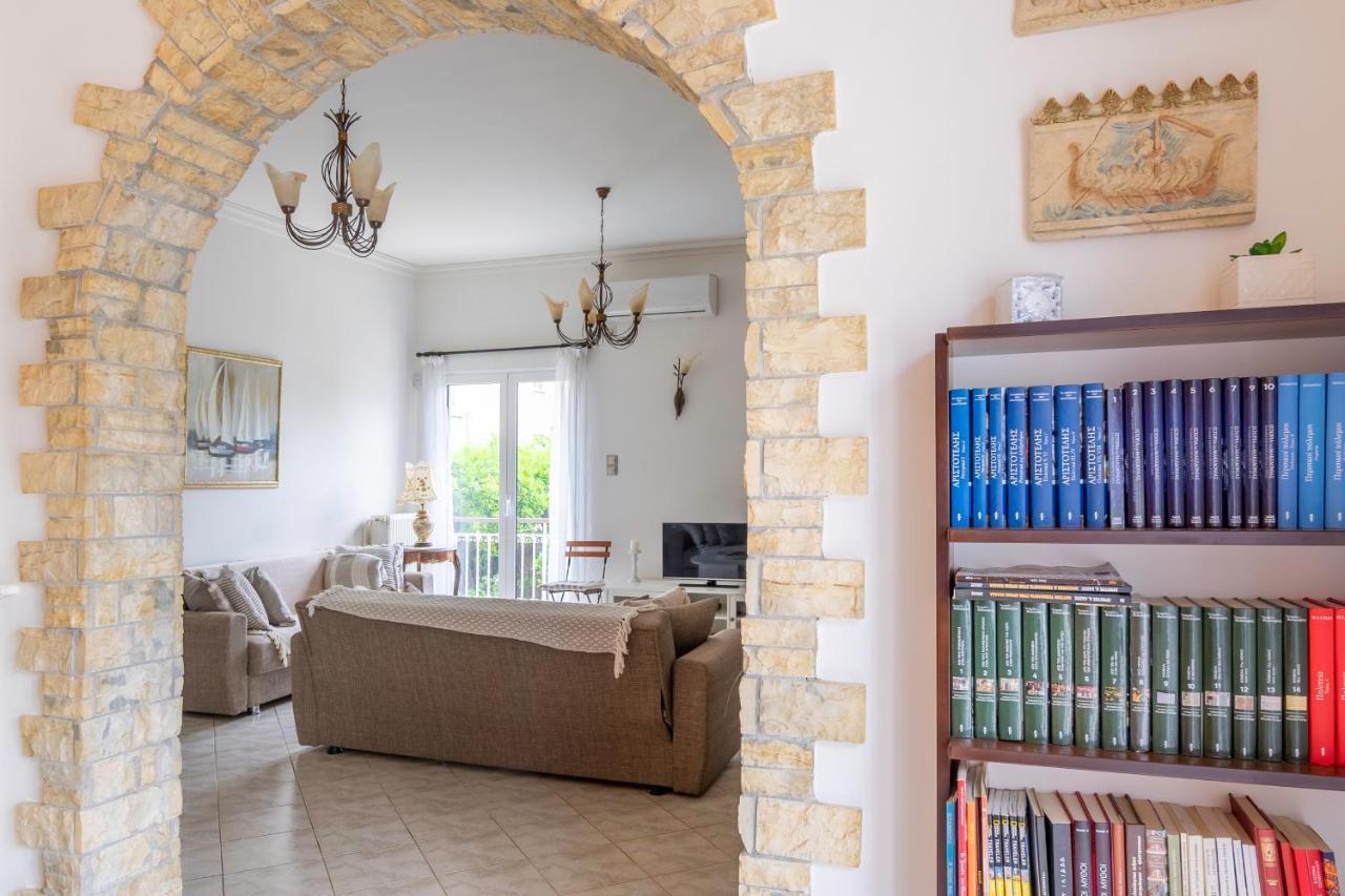 Apartment Spacious 2 Bedroom At Glifada Athens